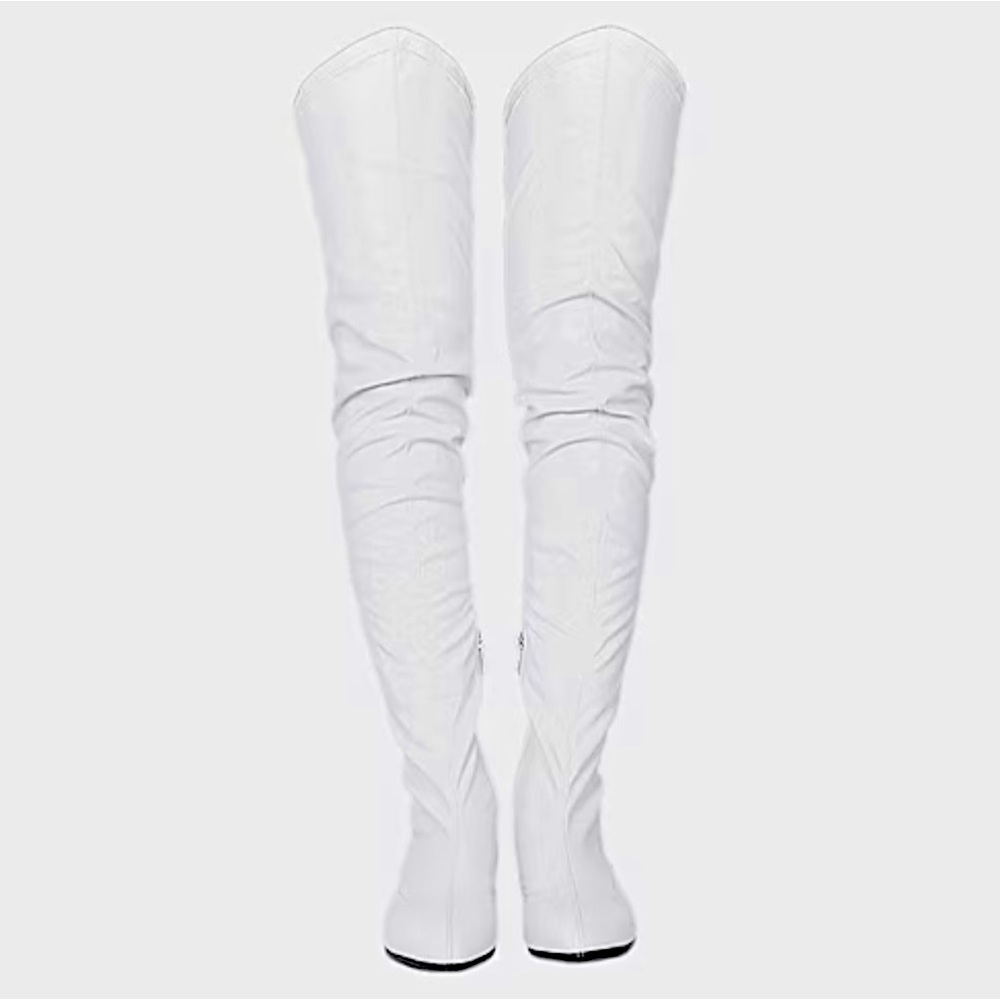 Women’s size 8 white knee high boots.